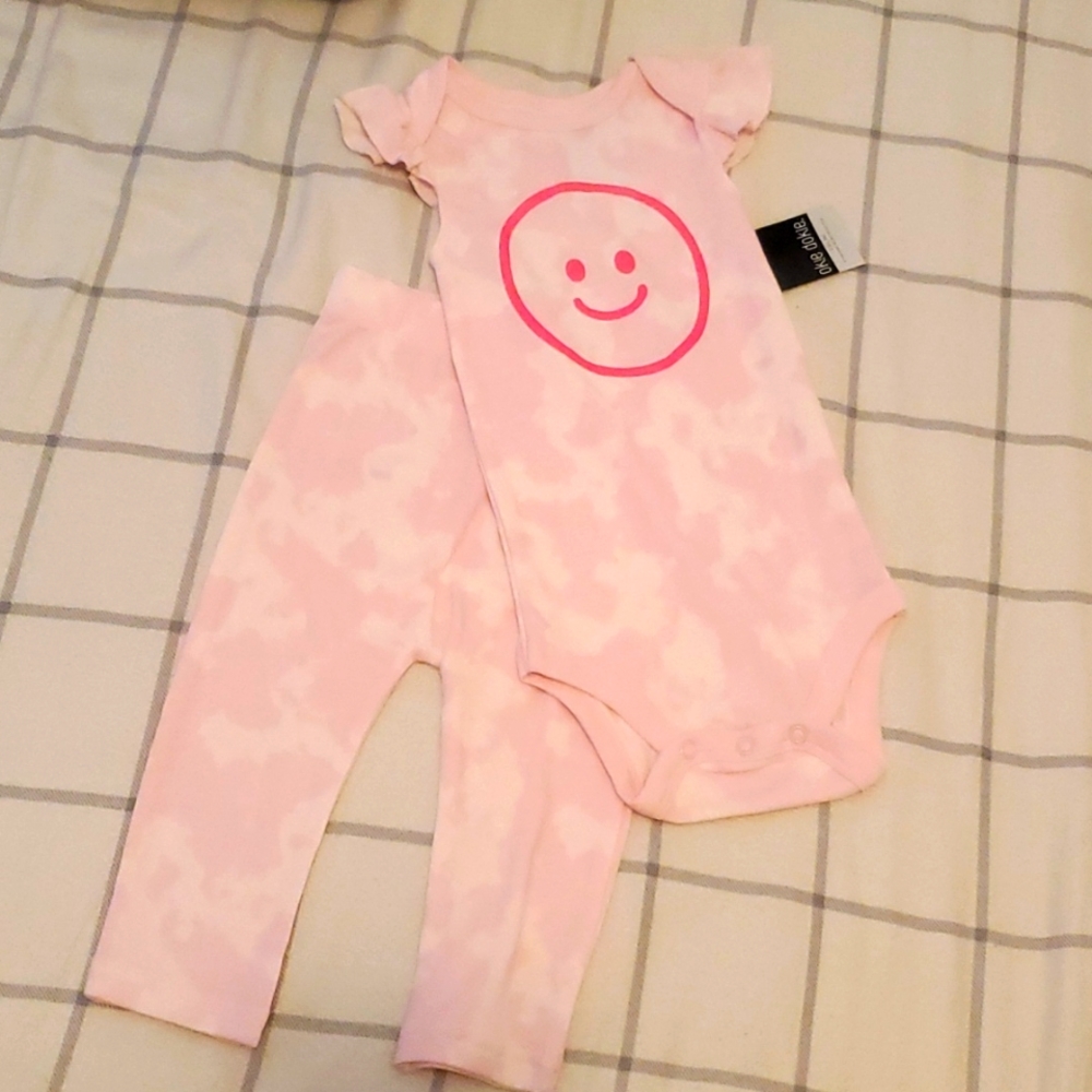 Okie Dokie- 2 pc set, pink & white happy face